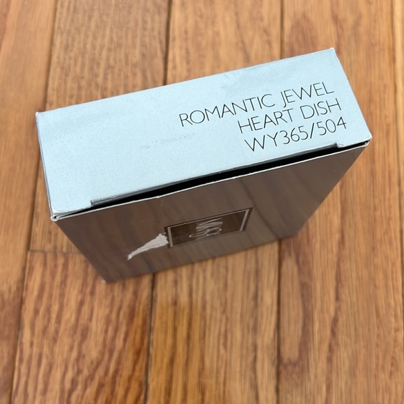 Vintage Mikasa Romantic Jewel Glass Heart Dish - Picture 5 of 6